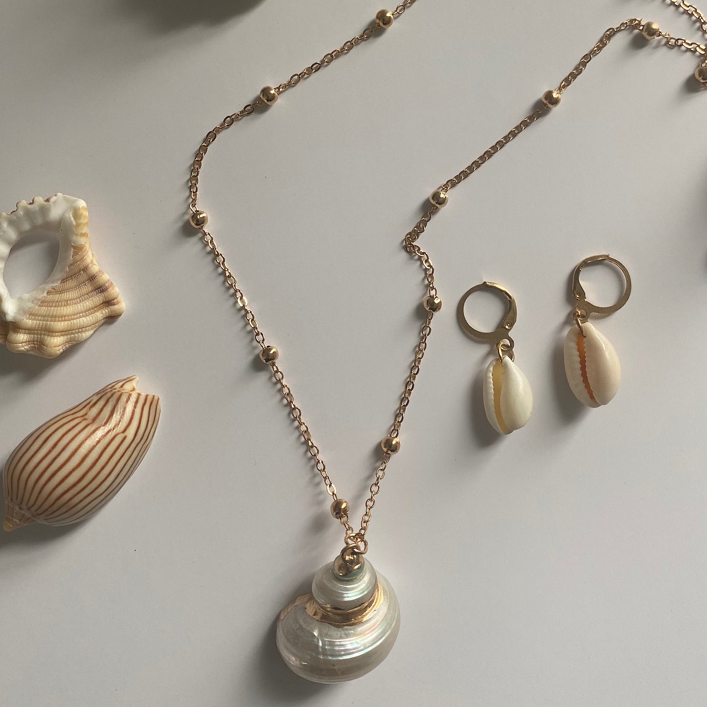 'Vanessa' Seashell Gold Beaded Necklace